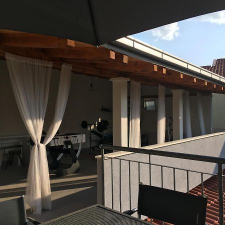 Villa Vlade- From The Heated Pool To The Beach In 1 Minute 耶塞尼采 外观 照片