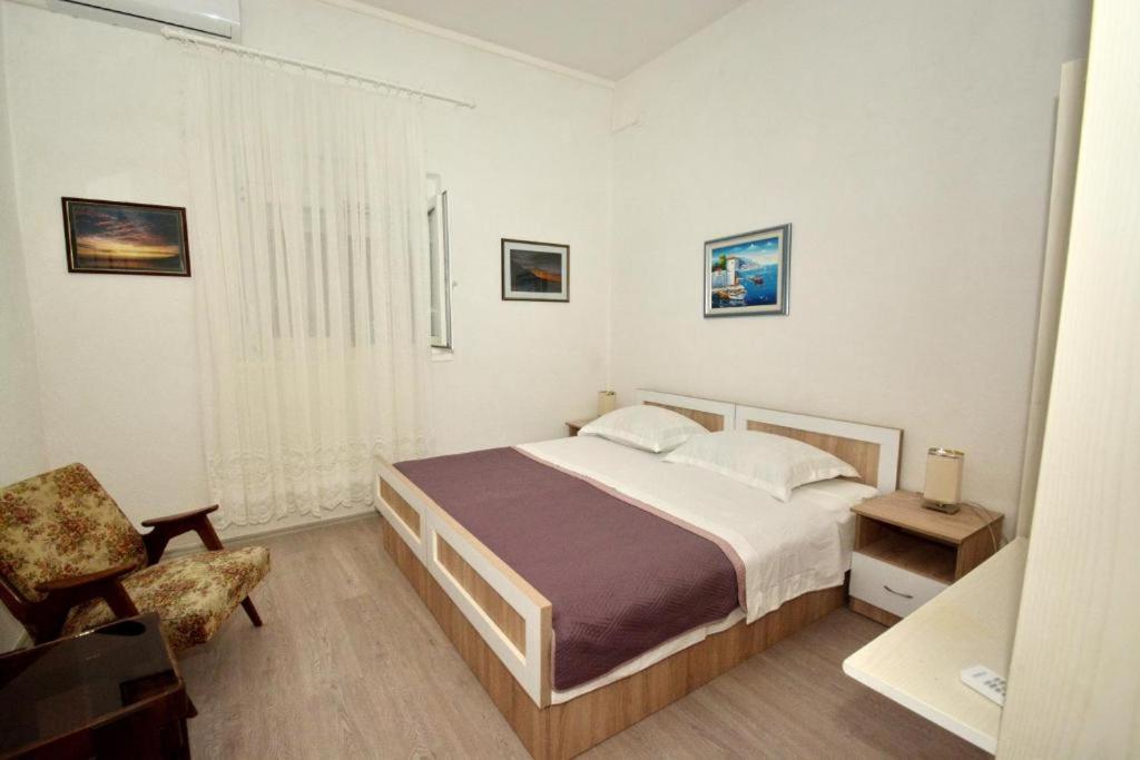 Villa Vlade- From The Heated Pool To The Beach In 1 Minute 耶塞尼采 外观 照片
