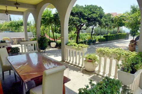 Villa Vlade- From The Heated Pool To The Beach In 1 Minute 耶塞尼采 外观 照片
